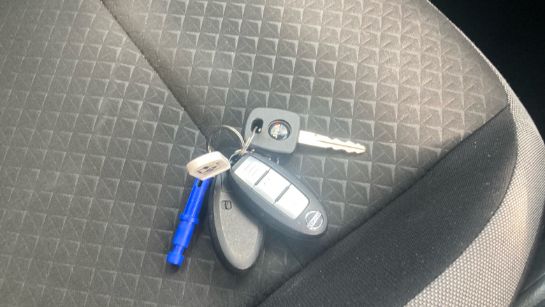 Nissan Juke 1.0 DiG-T N-Connecta 5dr Petrol Hatchback